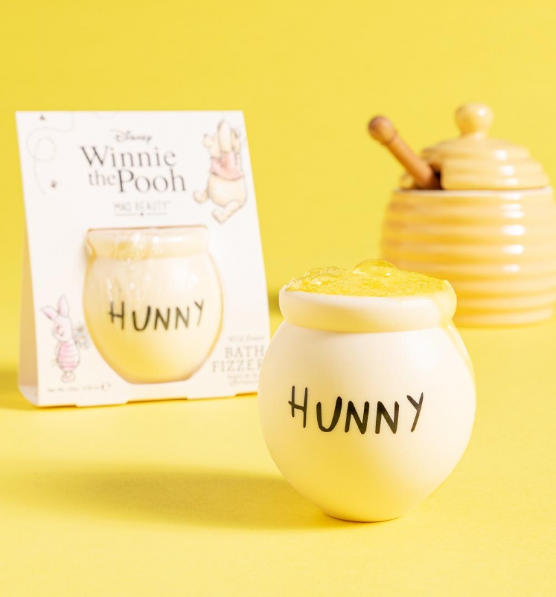 An image of Disney Winnie The Pooh Honeypot Fizzer from Mad Beauty