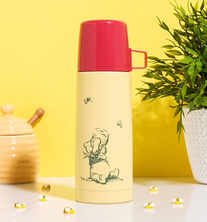 An image of Disney Winnie The Pooh Retro Thermal Flask