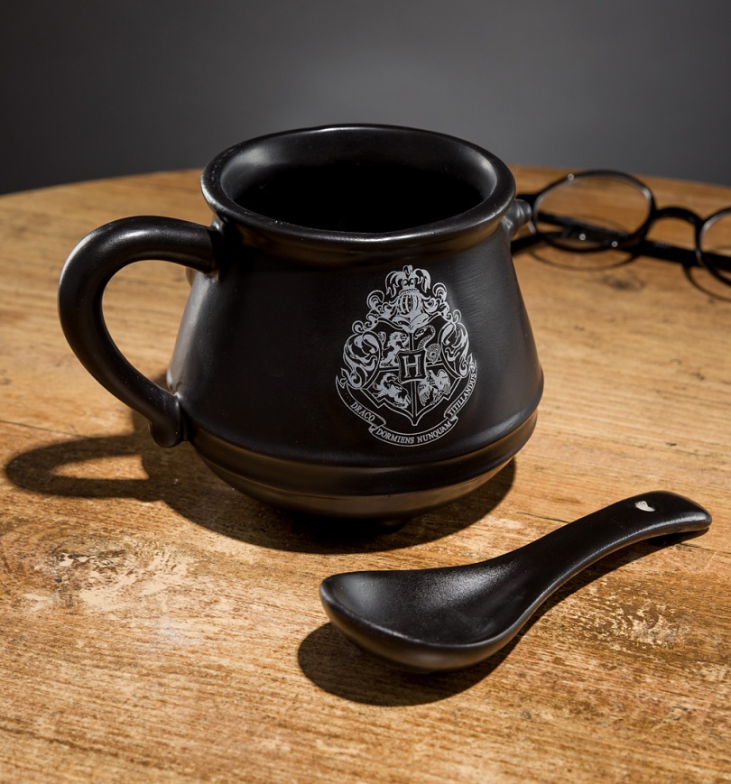 An image of Harry Potter Cauldron Soup Mug And Spoon