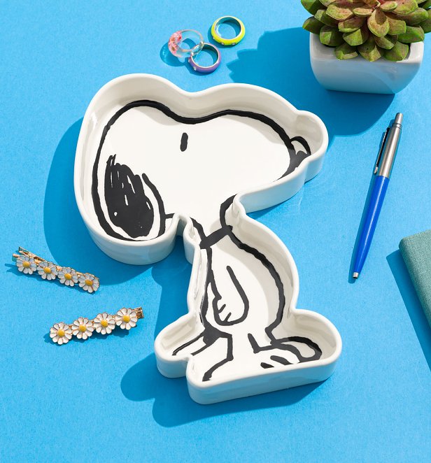 An image of Peanuts Snoopy Ceramic Trinket Tray