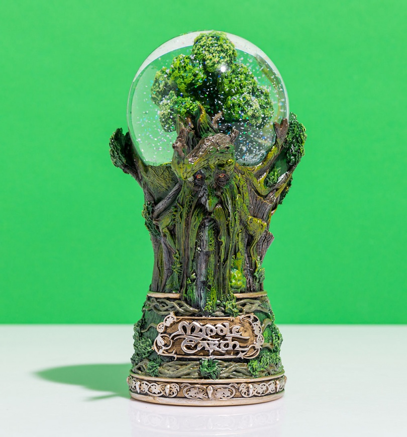An image of The Lord of The Rings Treebeard Glitter Globe