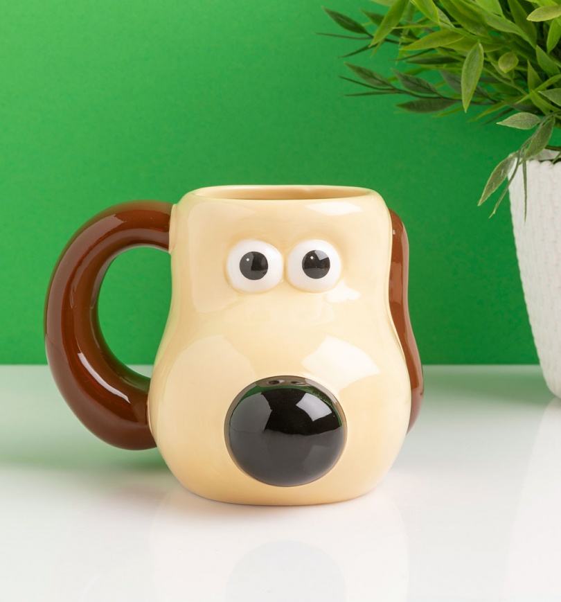 An image of Wallace And Gromit Gromit Shaped Mug